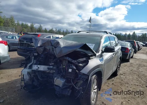 2016 Toyota Highlander Le V6 z USA, uszkodzony, nr VIN 5TDBKRFH9GS351520